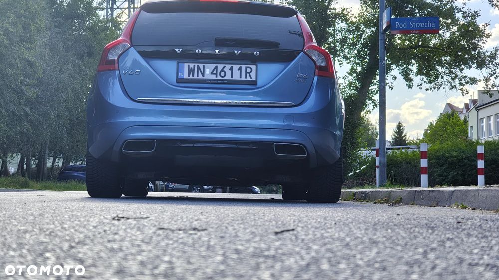 Volvo V60 D6 AWD Plug-in Hybrid Summum - 12