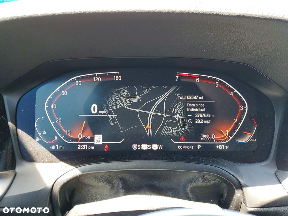 BMW Seria 3 330i M Sport - 9