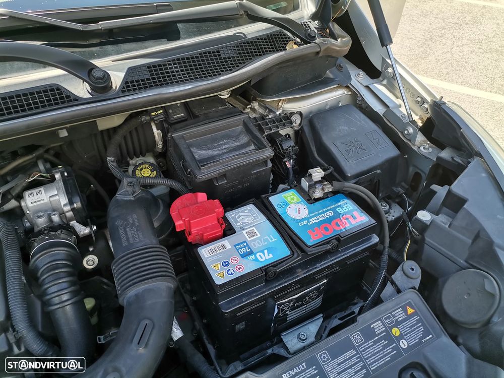 Renault Captur 1.5 dCi Exclusive EDC - 15