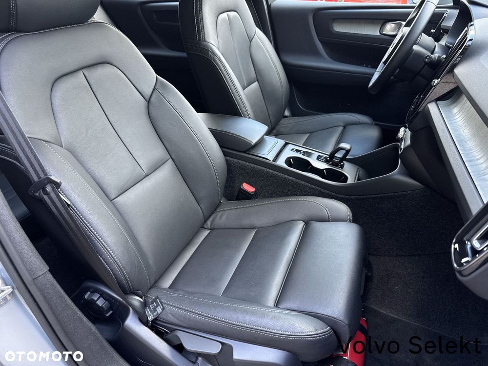 Volvo XC 40 - 23