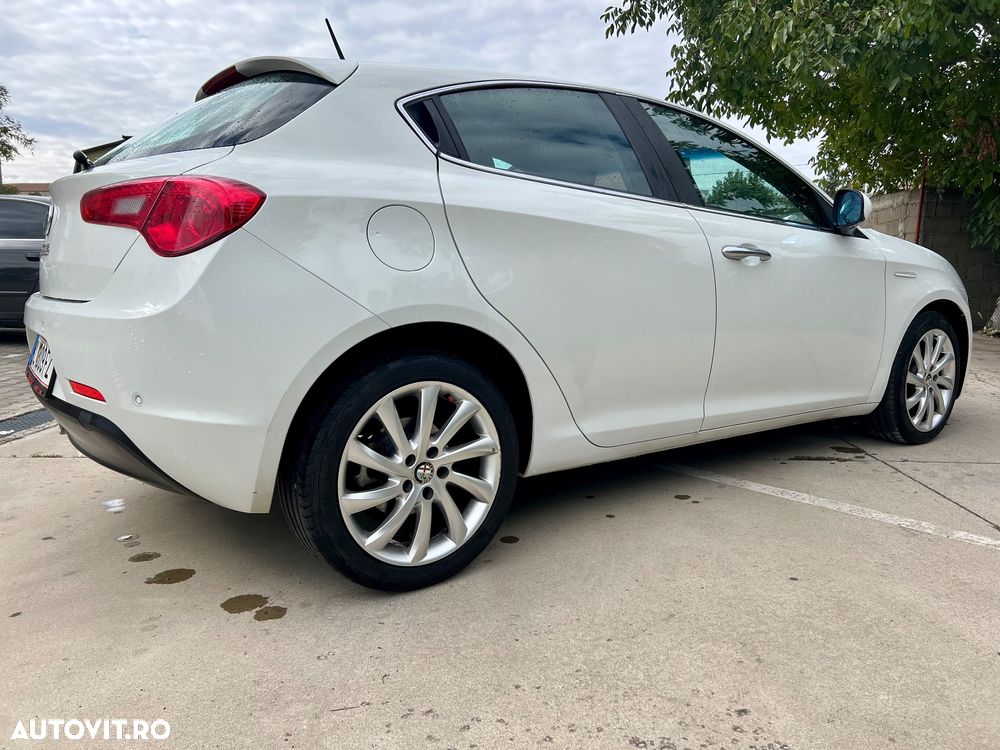 Alfa Romeo Giulietta 1.6 JTDM 16V Business - 4