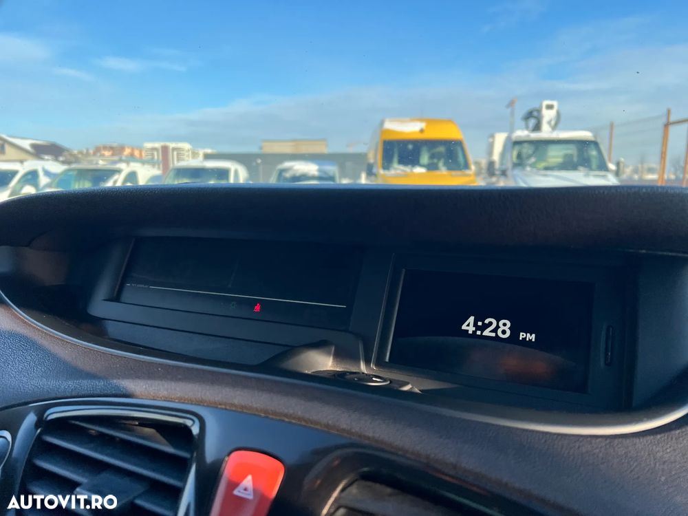 Renault Scenic 1.9dCi Privilege - 13