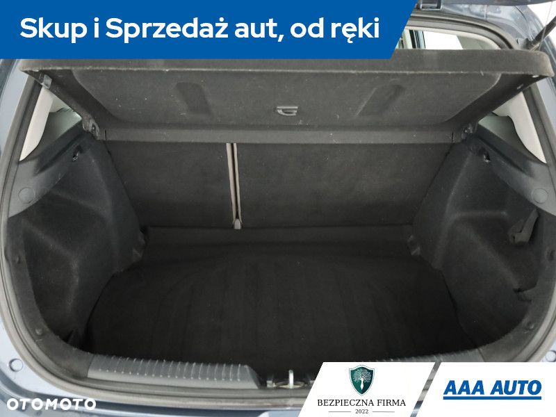 Kia Ceed - 14