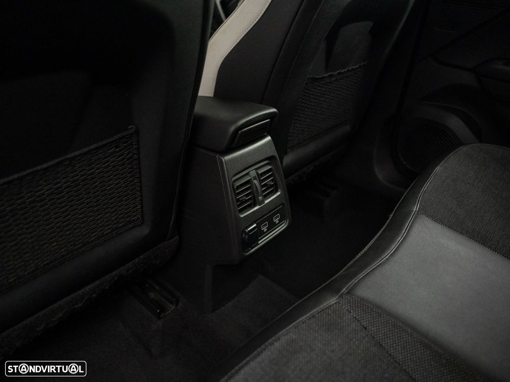 Mitsubishi ASX 1.6 PHEV Intense - 48