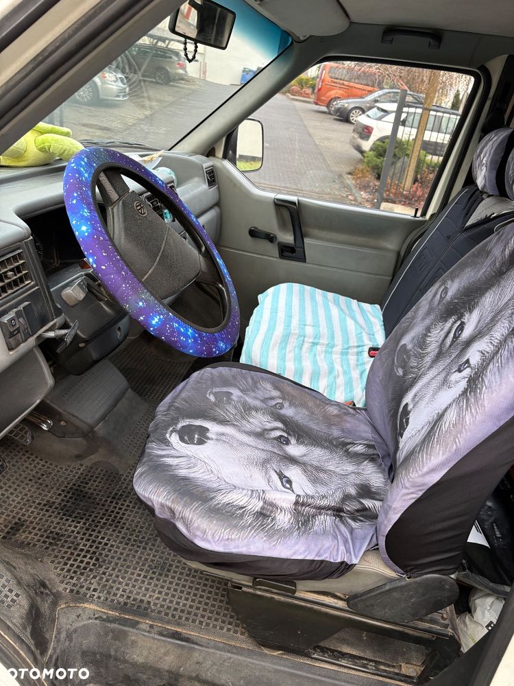 Volkswagen Transporter - 9