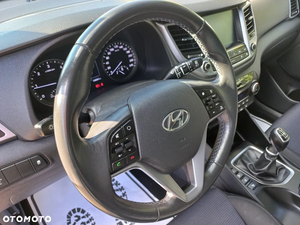 Hyundai Tucson blue 1.7 CRDi 2WD Style - 36