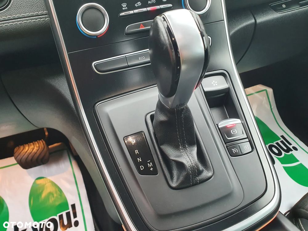 Renault Scenic TCe 140 GPF EDC INTENS - 19