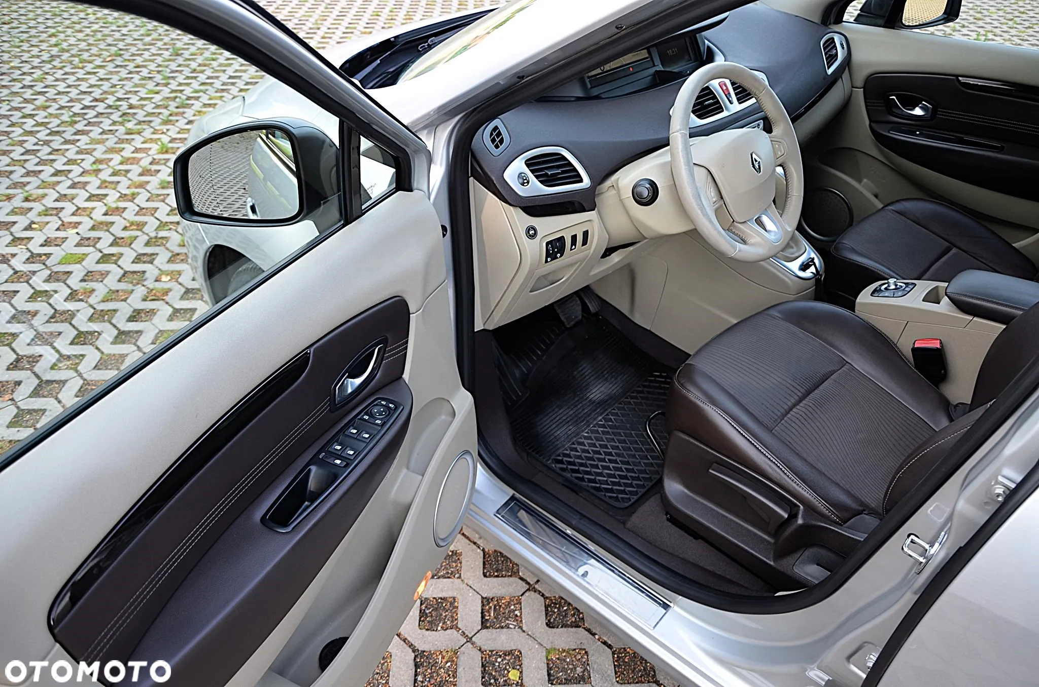 Renault Scenic 2.0 16V Expression - 12