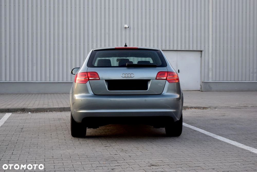 Audi A3 Sportback 1.6 Ambiente - 8