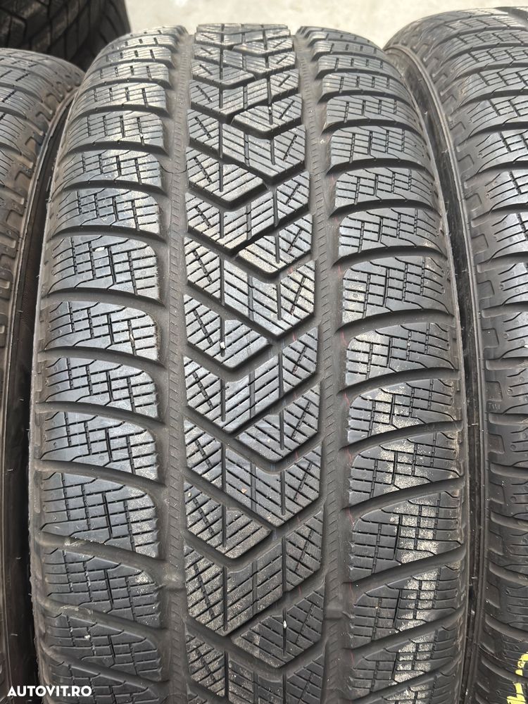 Vând 4 anvelope 235/55/19 Pirelli de iarnă ca noi - 5