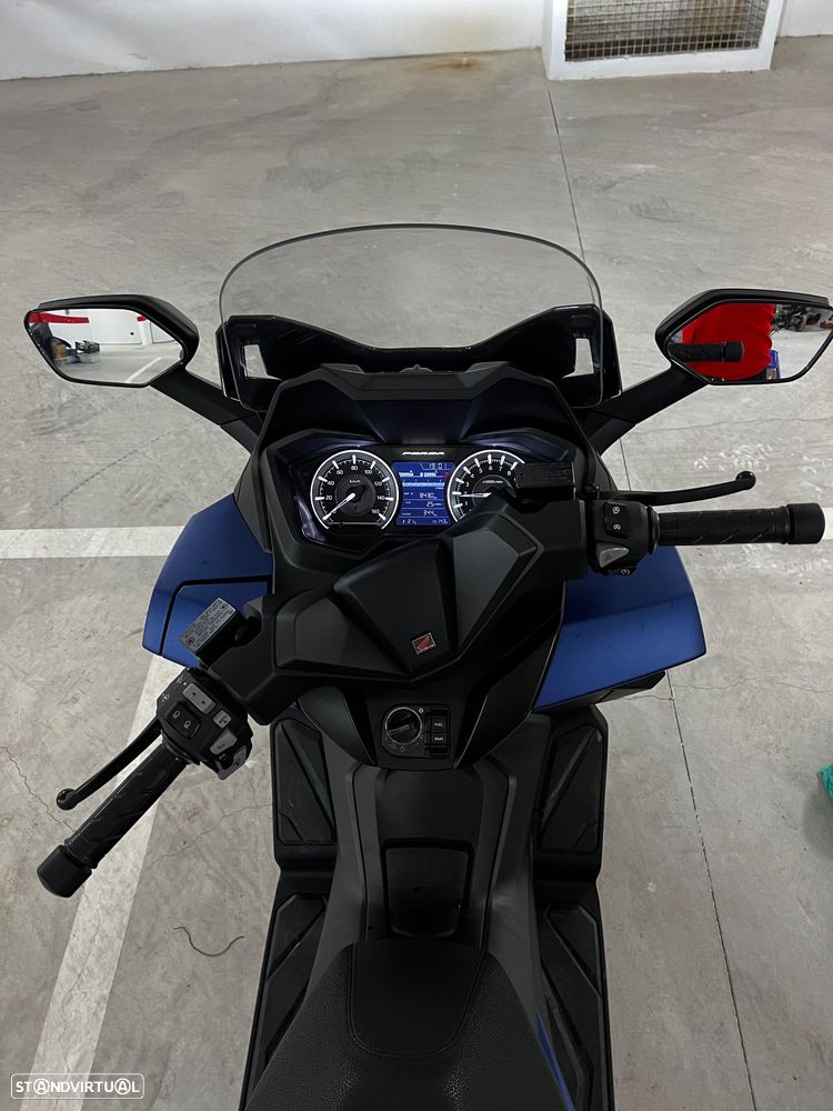 Honda Forza - 5