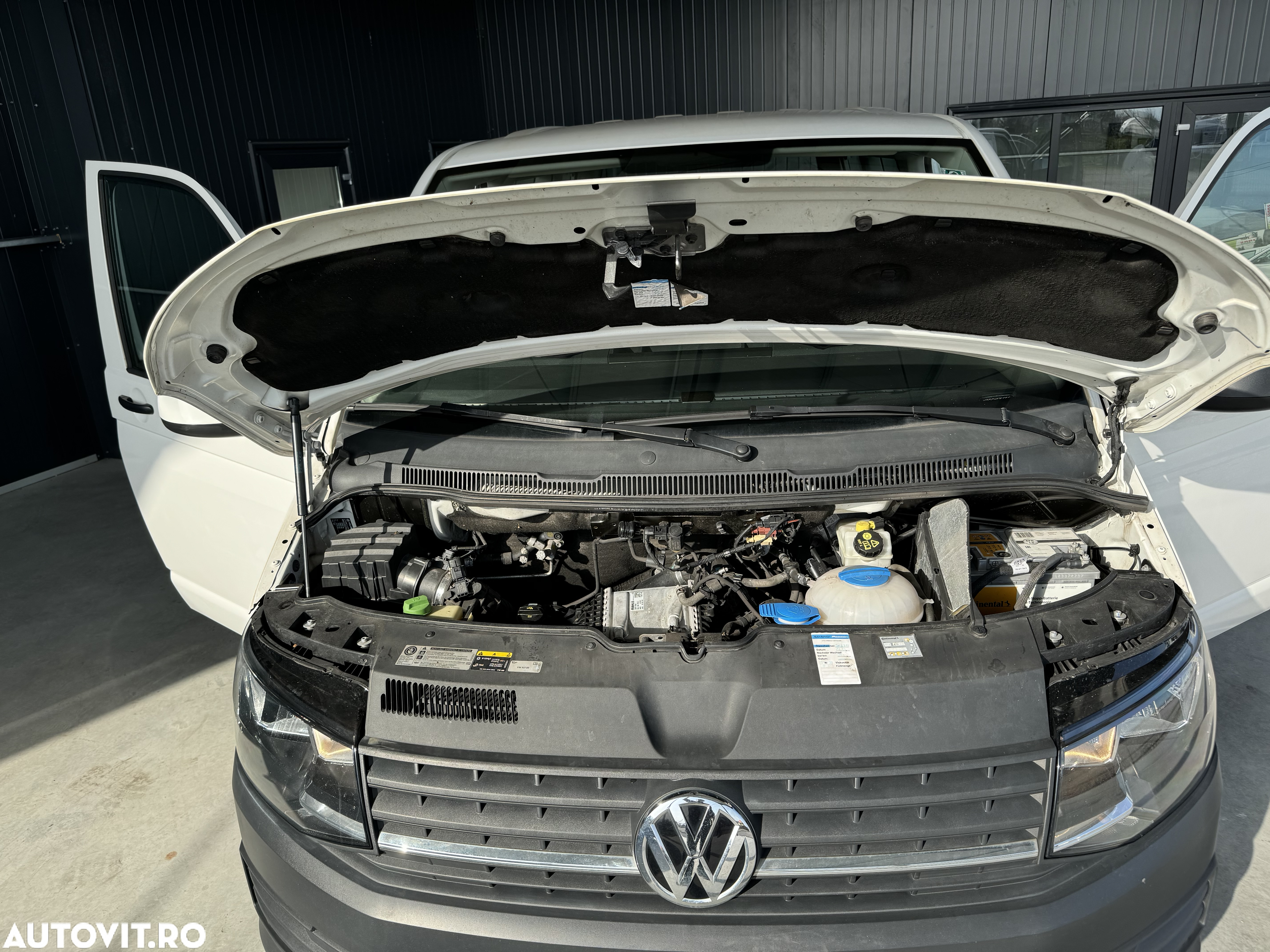 Volkswagen Caravelle T6 2.0 TDI KR Comfortline - 21