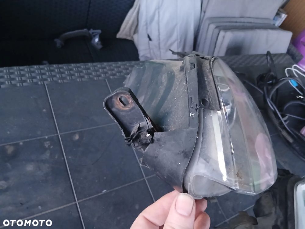 lampa lewy przód citroen C5 II lift - 4
