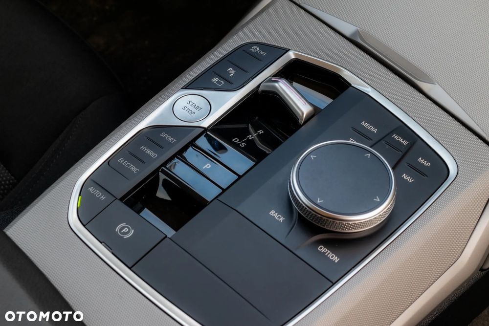 BMW Seria 3 320e Advantage - 21