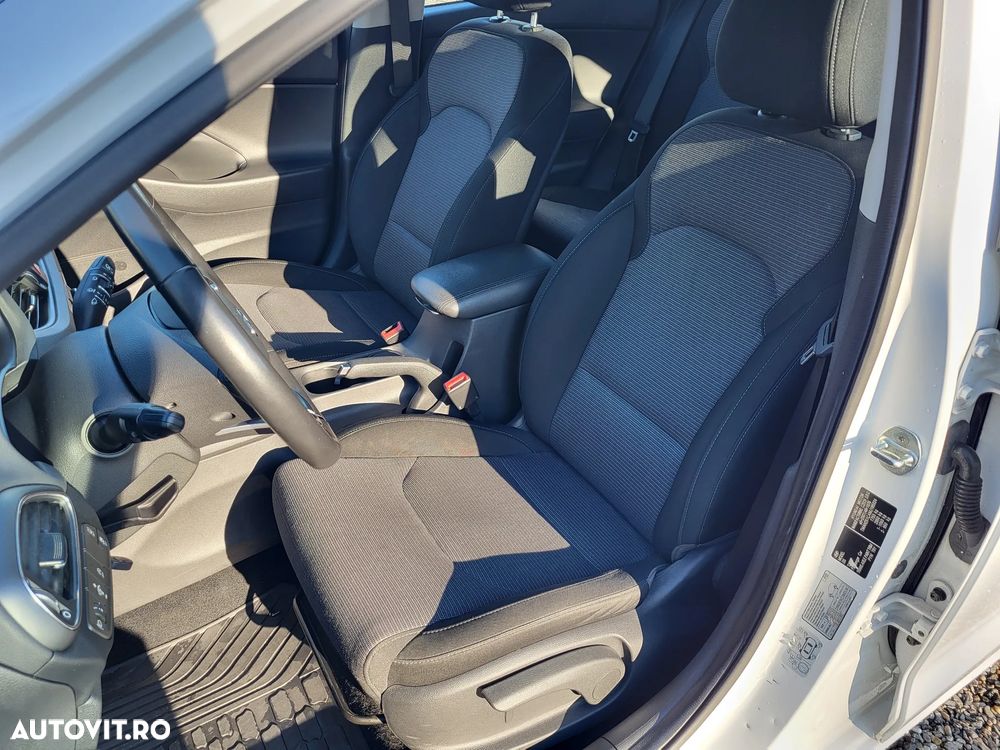 Hyundai i30 1.5 110CP 5DR M/T Comfort - 13