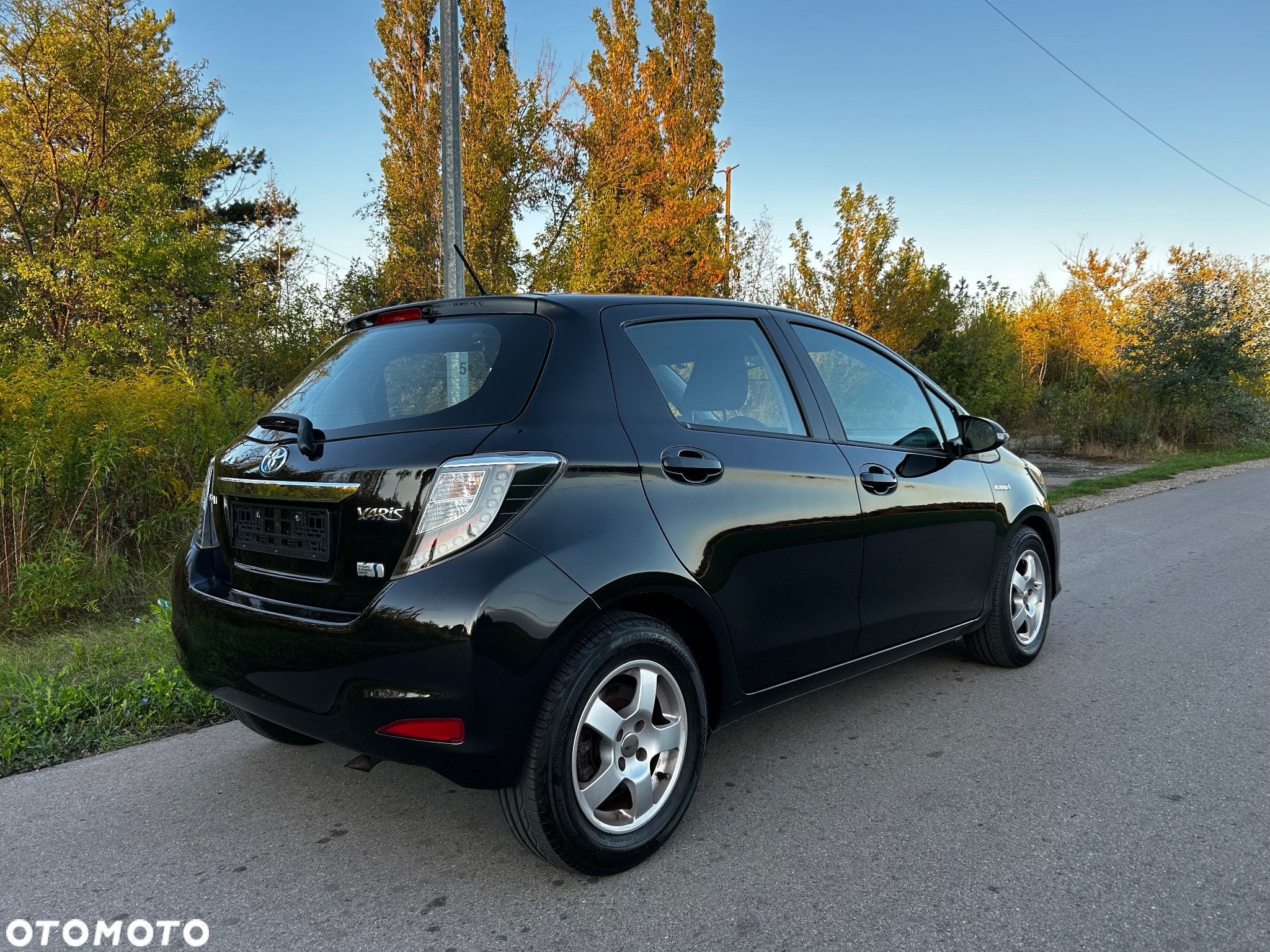 Toyota Yaris Hybrid 1.5 VVT-i - 3