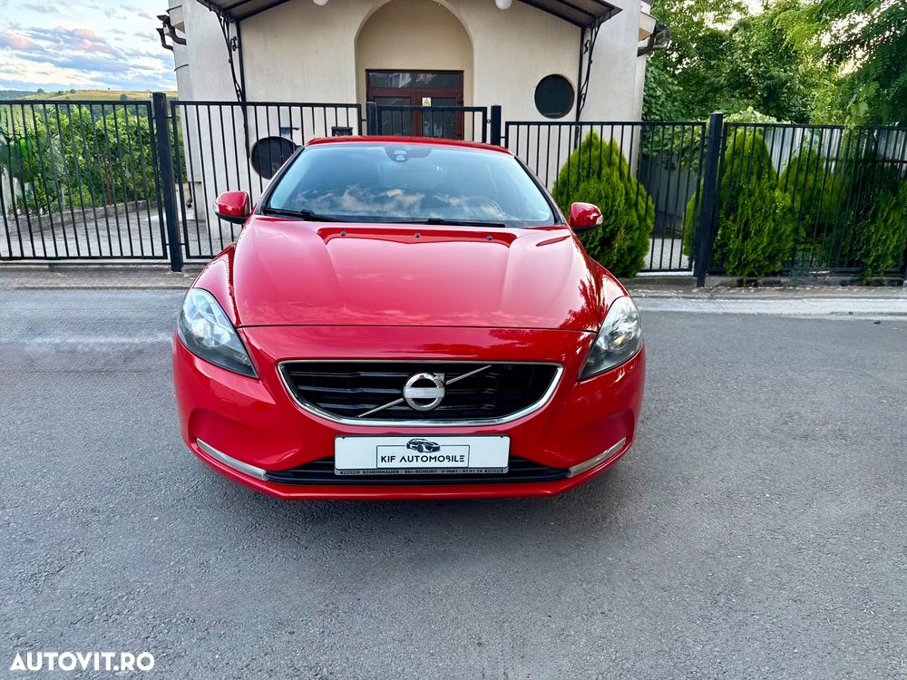 Volvo V40 T2 Momentum - 28