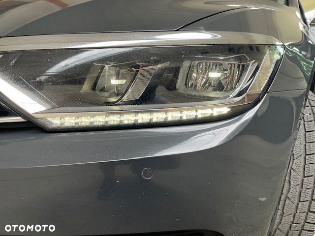 Volkswagen Passat 1.5 TSI EVO Comfortline - 19