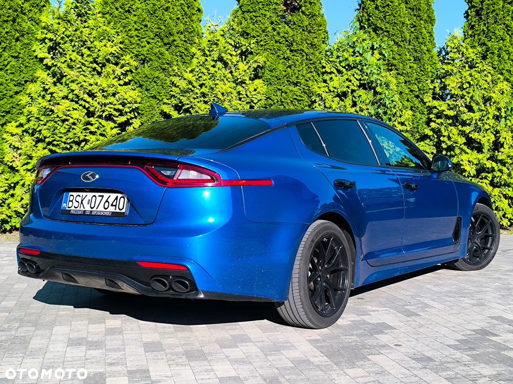 Kia Stinger - 2