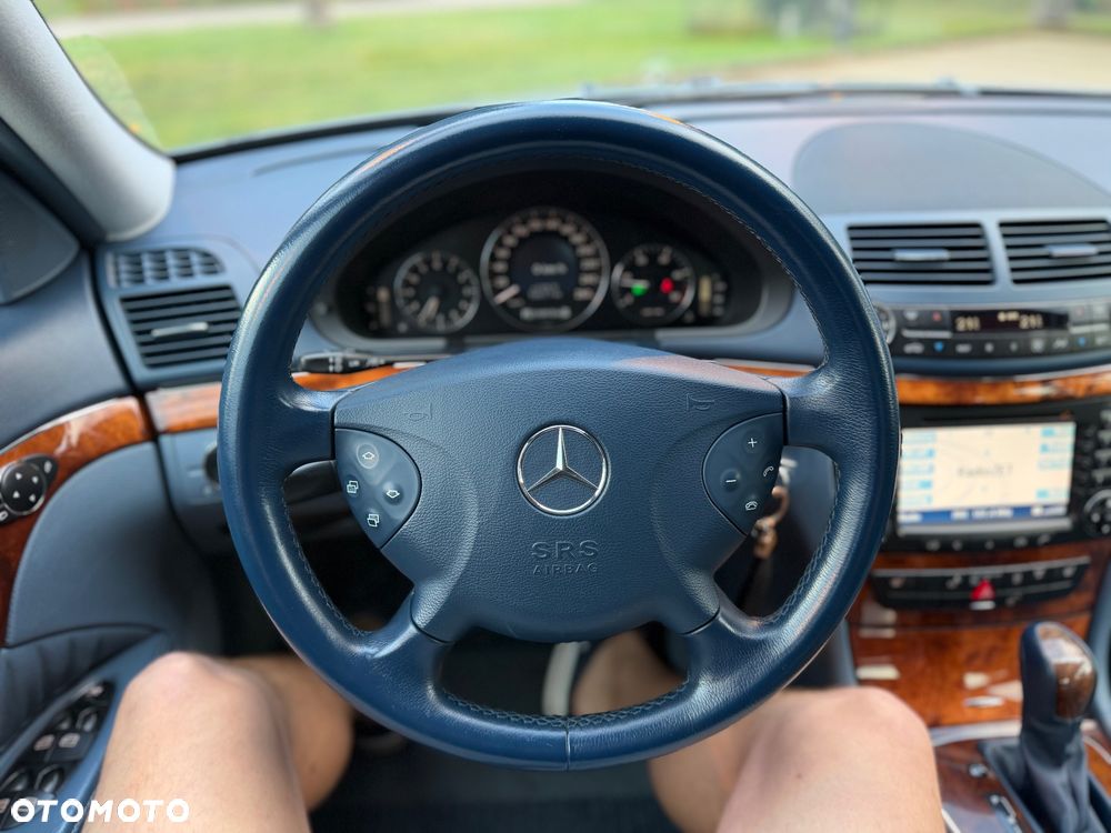Mercedes-Benz Klasa E - 33