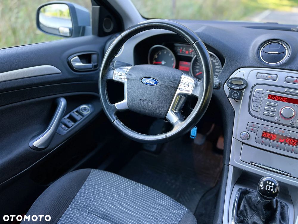Ford Mondeo - 30