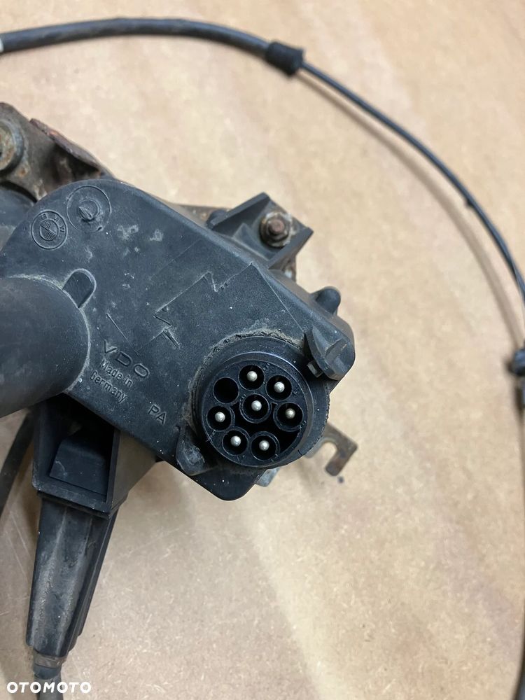 SILNICZEK TEMPOMATU STEROWNIK BMW E31 E32 E34 V8 M60 OEM 1378315 - 7