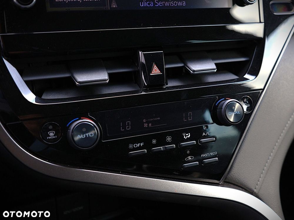 Toyota Camry 2.5 Hybrid Executive CVT - 21