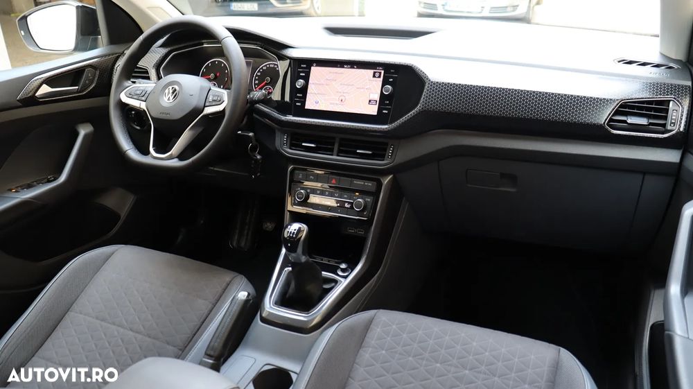 Volkswagen T-Cross - 21