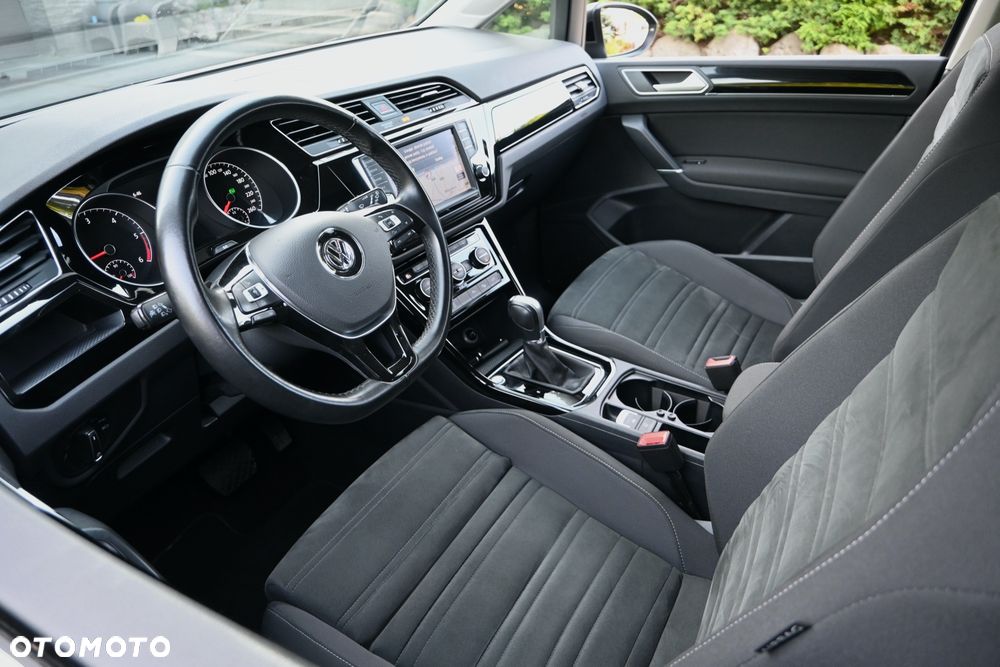 Volkswagen Touran 2.0 TDI SCR (BlueMotion Technology) DSG Highline - 17