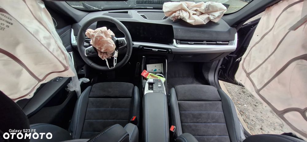 BMW iX1 eDrive20 66.5kWh M Sport - 21