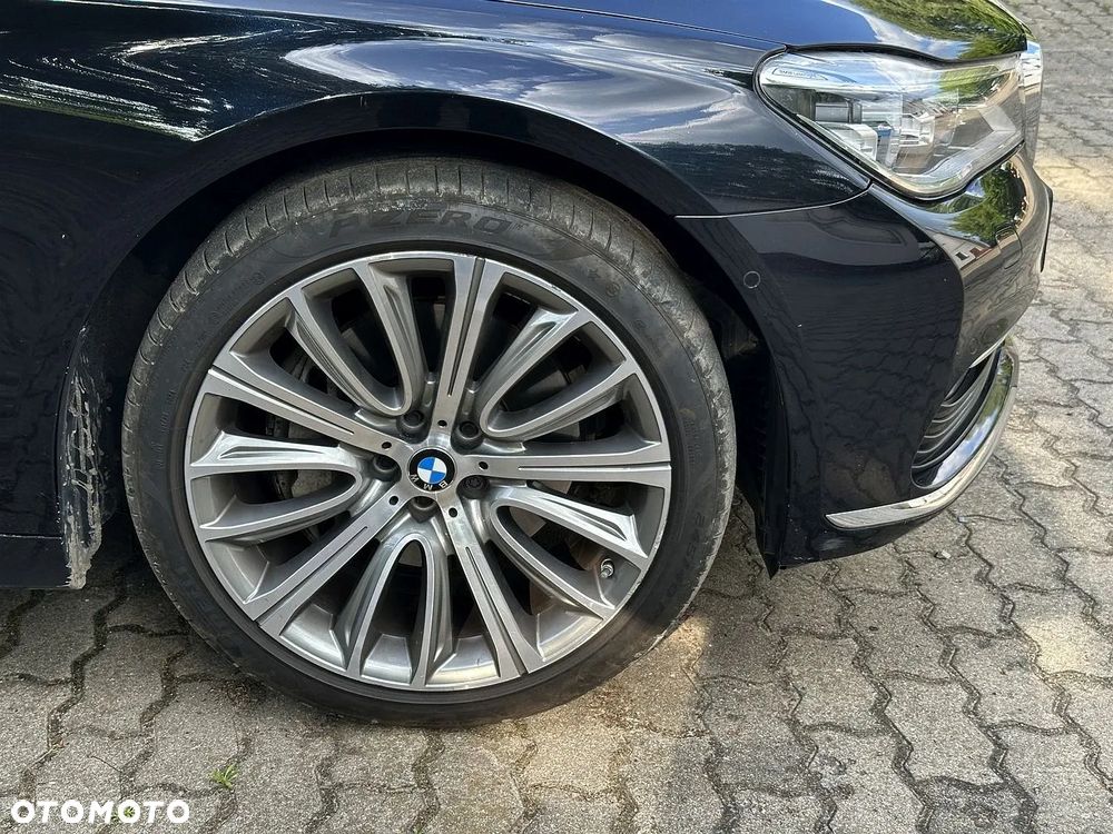 BMW Seria 7 740Le xDrive iPerformance - 12
