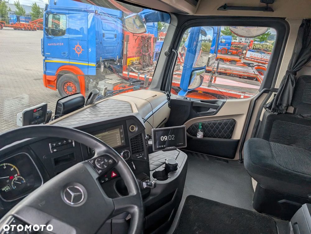 Mercedes-Benz Actros - 2
