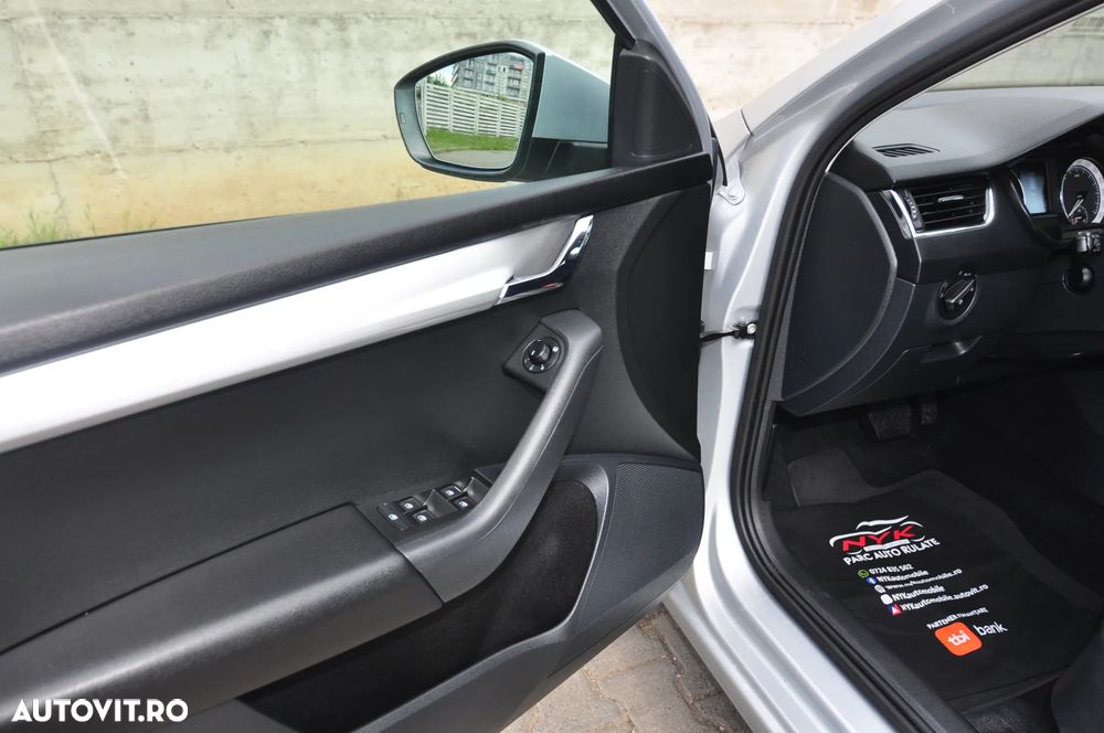 Skoda Octavia 2.0 TDI DSG Ambition - 18