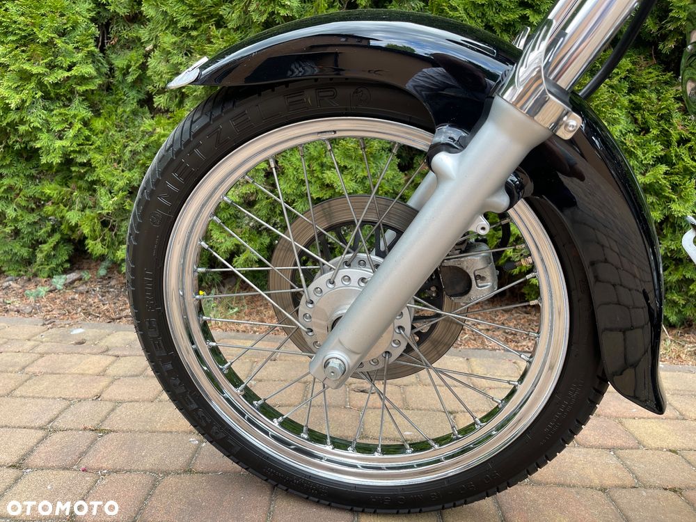 Suzuki Intruder - 22