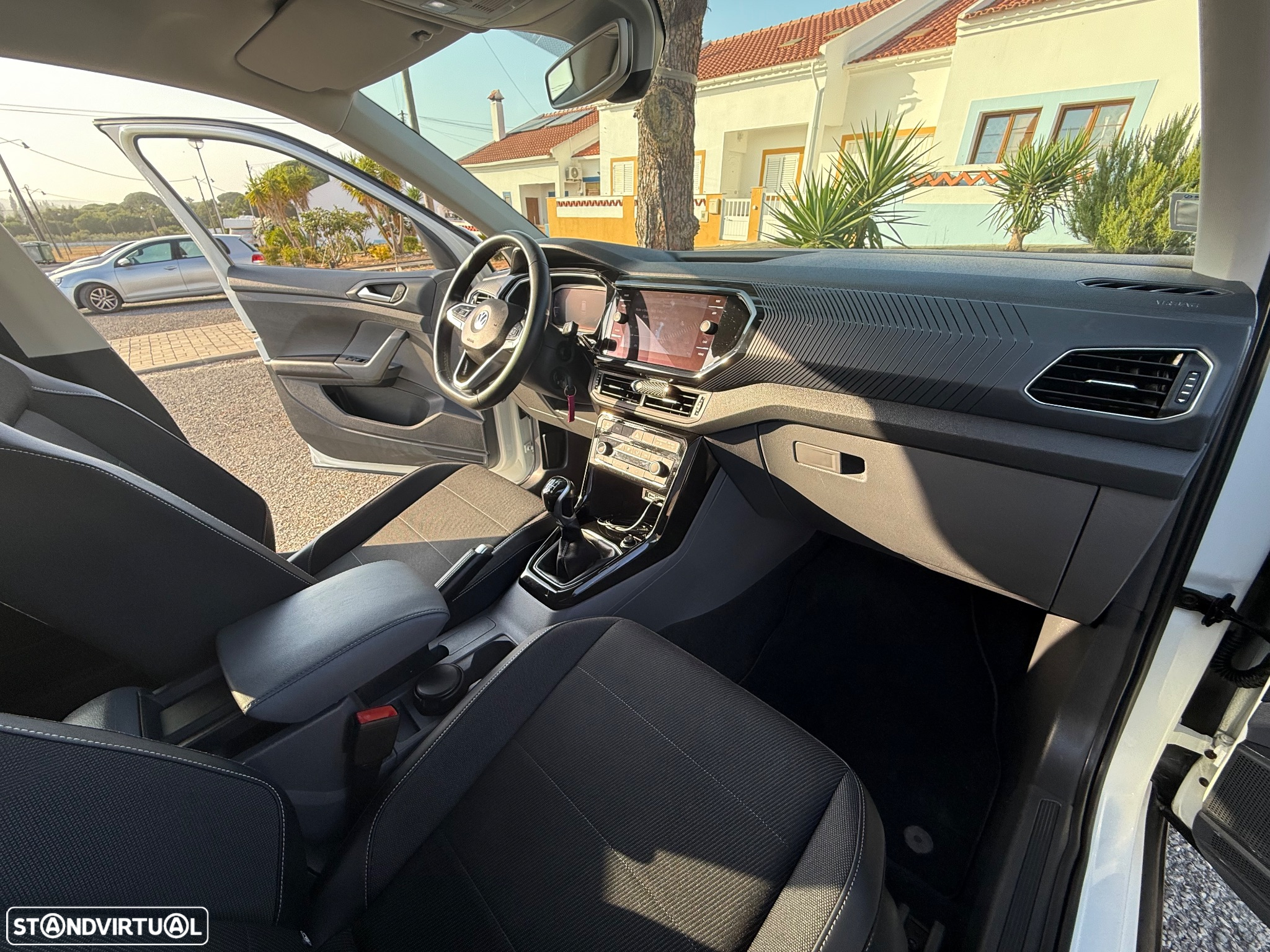 VW T-Cross 1.0 TSI Life - 11