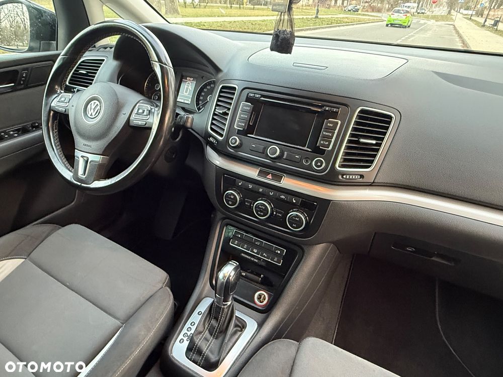 Volkswagen Sharan 2.0 TDI Trendline DSG - 15