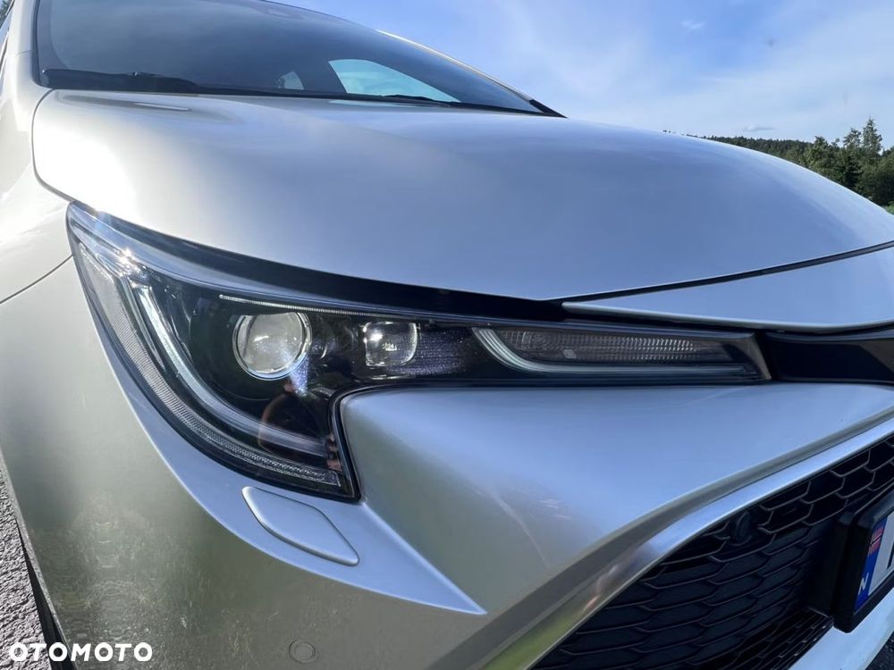 Toyota Corolla 2.0 Hybrid Executive - 11