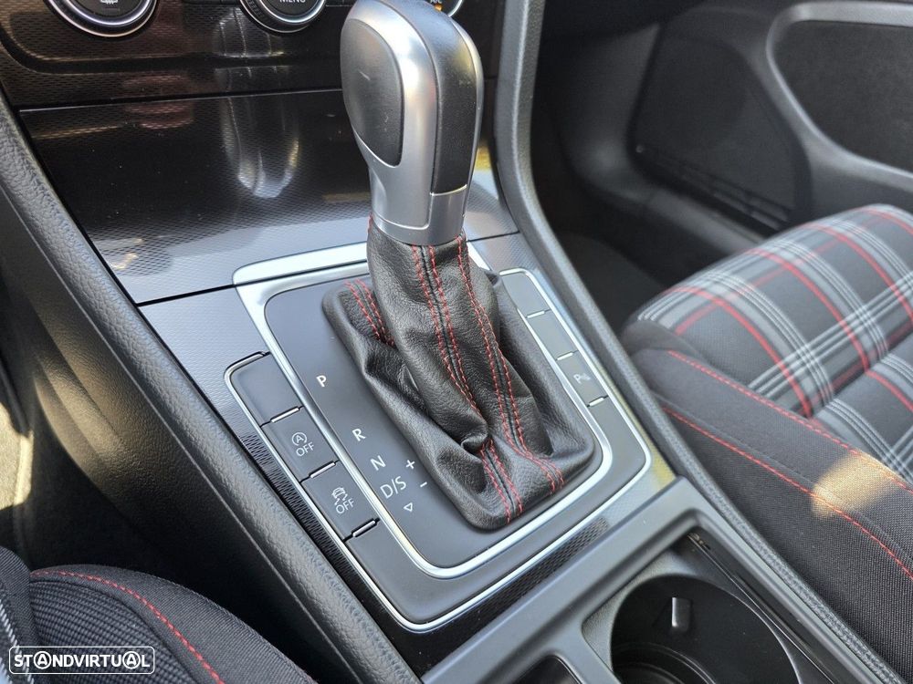 VW Golf 2.0 TSi GTi DSG Performance - 15