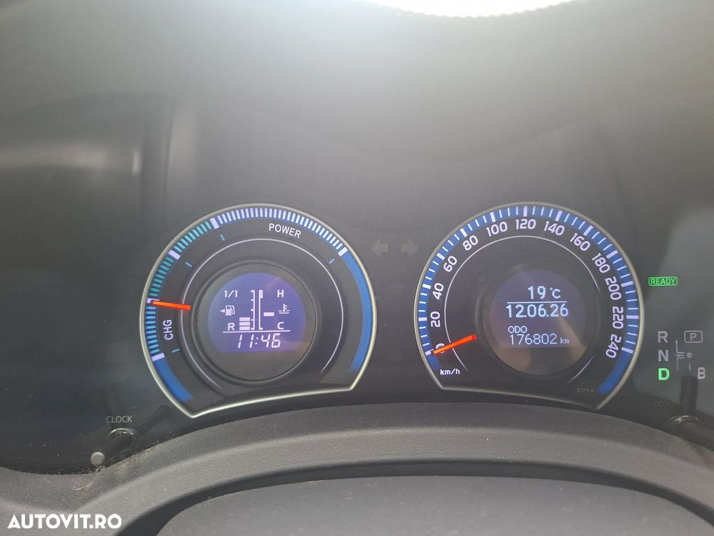 Toyota Auris 1.8 L VVT-i Luna - 24