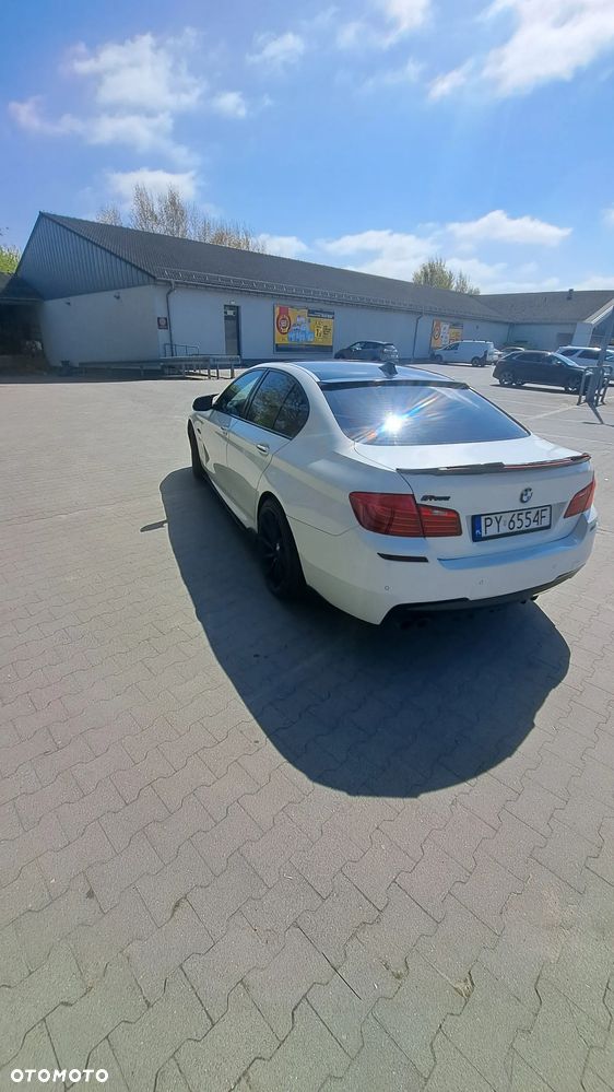 BMW Seria 5 528i - 5