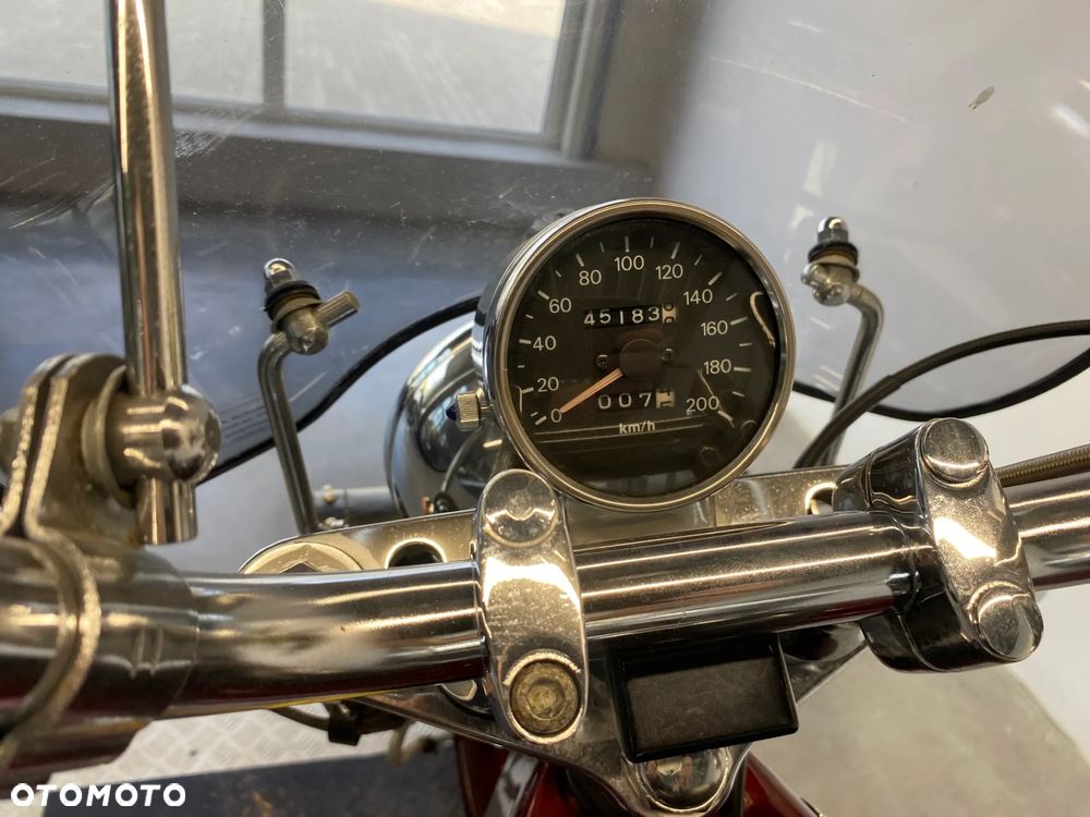 Suzuki Intruder - 29