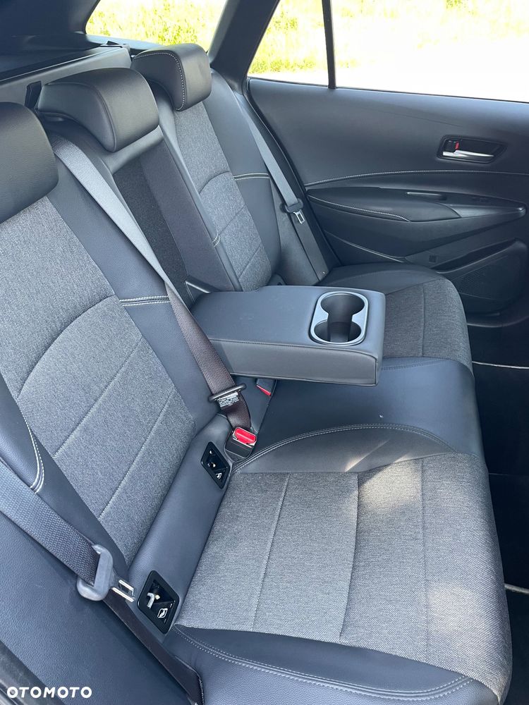 Toyota Corolla - 26