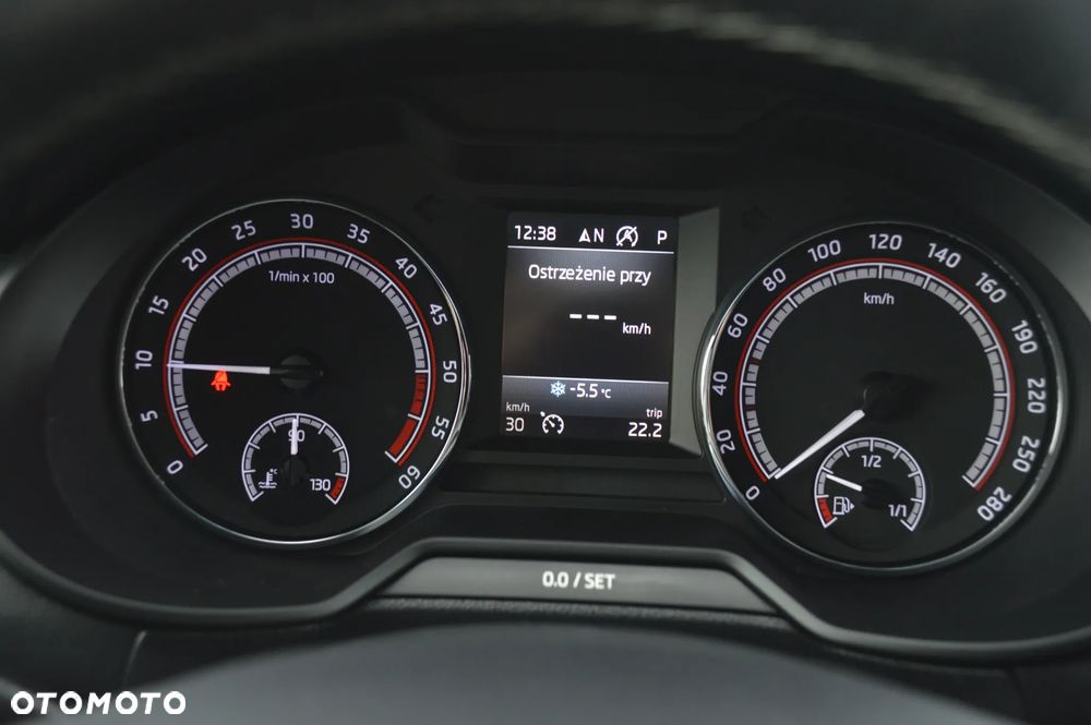 Skoda Octavia 2.0 TDI (Green tec) 4x4 DSG RS - 29