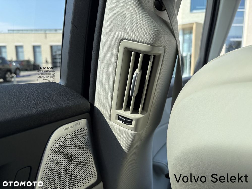 Volvo XC 60 - 24