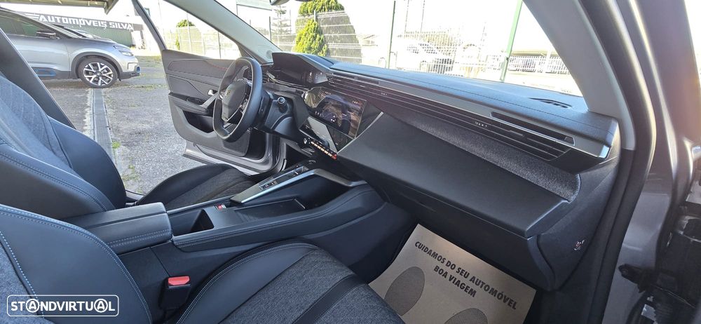 Peugeot 408 1.2 PureTech Allure Pack EAT8 - 31