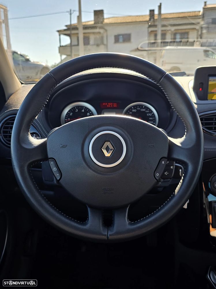 Renault Clio 1.2 16V Dynamique S - 21