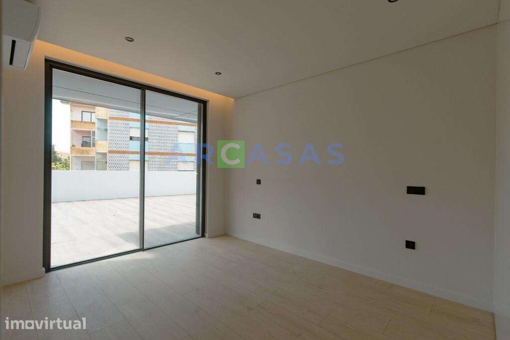 Apartamento T1 com terraço e lugar de garagem em São Cosme, Gondomar - Grande imagem: 5/10