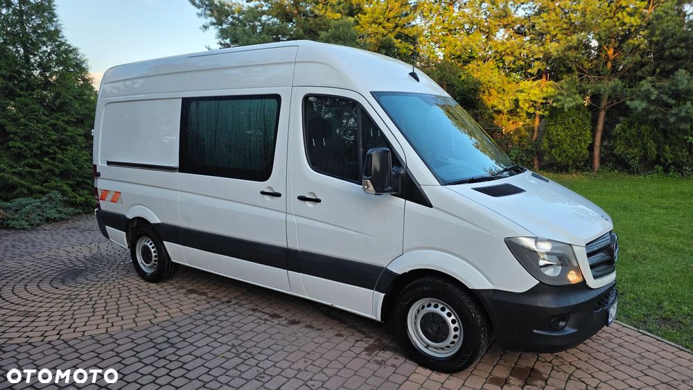 Mercedes-Benz Sprinter - 12