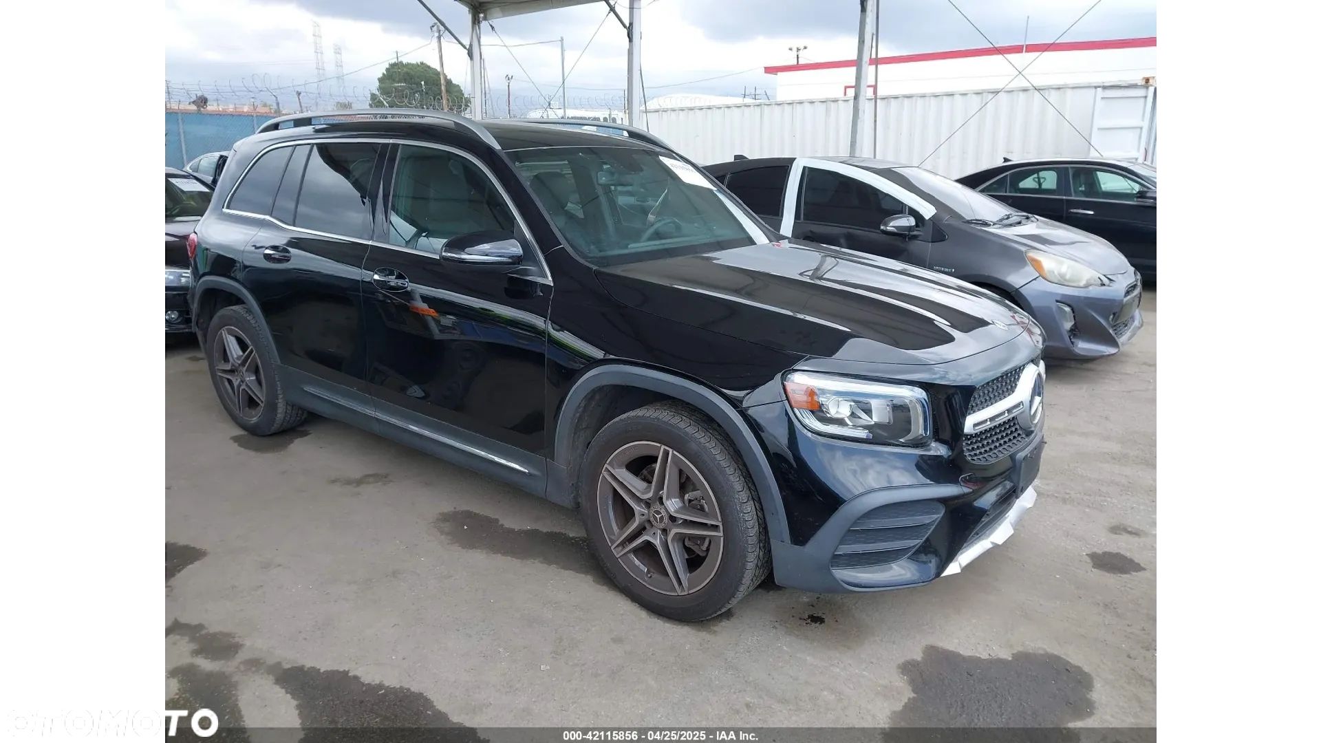 Mercedes-Benz GLB - 1