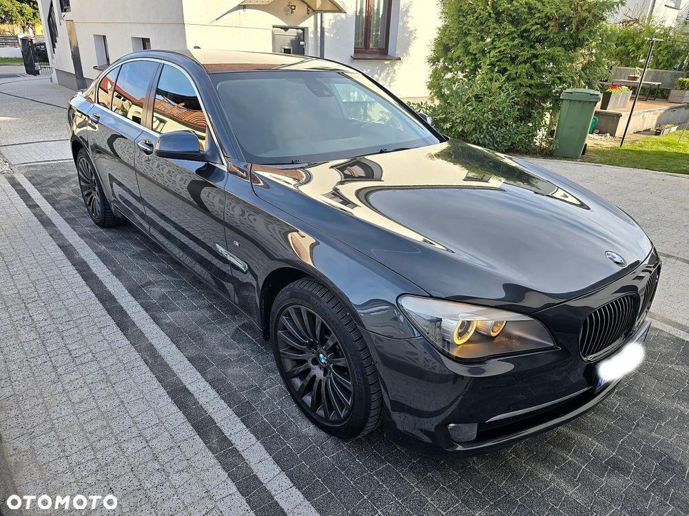 BMW Seria 7 740d xDrive - 28